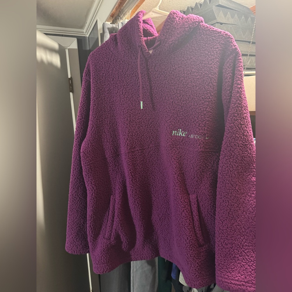Nike Women’s Therma-FIT purple Sherpa Jacket
